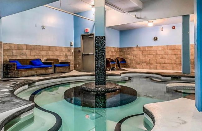 Luxury 3-Br Penthouse | INDOOR Pool & Hot Tub | Pool Table | 2 Decks + Mtn Views - Photo 24