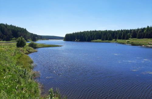 Logement Cozzy avec vue sur la vallée et Jacuzzi - Foto 9