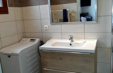 Le Pré Fleuri à Guillestre - Appartements neufs classés Meublés de Tourisme 3 étoiles- Climatisés- Parking privatif - Foto 36