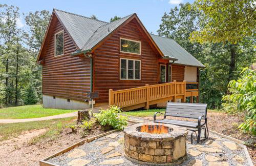 Cabin For Two Near Helen w Spa Amenities - Foto 1