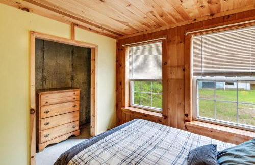Chandler Hill Base Camp - Enjoy A Nature Getaway in this Rustic Home in the Mountains, 10 minutes from Sunday River Ski Mountain! home - Foto 14