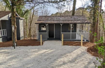 Adventure Cabin 5 - King w Private Hot Tub - Foto 2