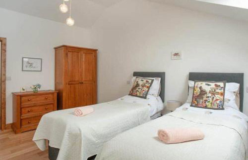 2-Bed Cottage Sleeps 4 with Hot Tub - Foto 9