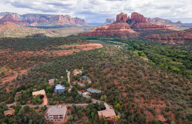 Pyramid by Avantstay Luxe Sedona Mansion w/ Views, 7mins to Downtown - Photo 57