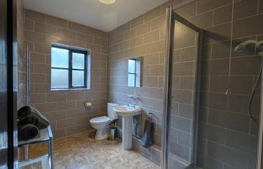 The Farmhouse - Photo 61