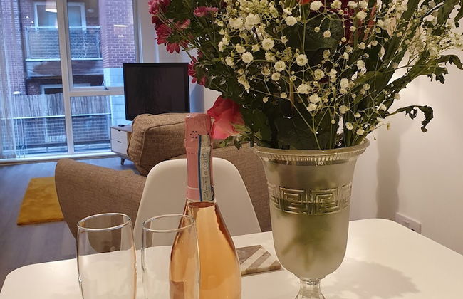 Stylish 2-bed Apartment in Manchester City Center - Foto 4