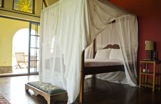 One Minute South - Photo 4