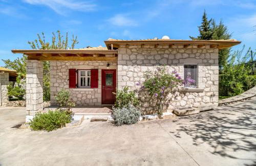 Apanema Mindfulness Villas Resort with Fast WiFi, Pool, Sauna, Massage - Photo 22