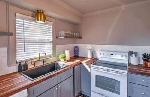 Elevate Your Stay Chic 1-Bed Condo Courtyard - Foto 6