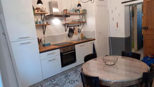 Appartement rue de la cascade 64440 Eaux-Bonnes - Foto 3, stove, dishwasher