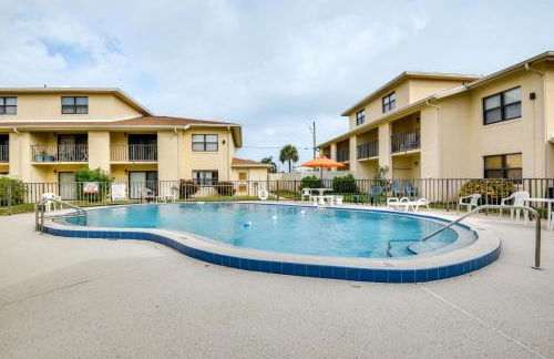 Daytona Beach Shores Condo Rental Walk to Beach! - Photo 2