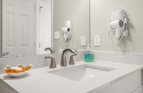 Pool and Hot Tub Ground Floor Studio - Oceanfront - Full Kitchen - Patio - Foto 10