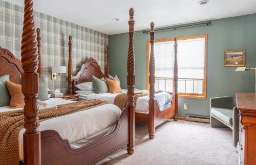 8BR Luxury Maplewood Manor, Hot Tub & Fire Pit - Foto 24