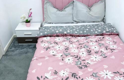 Ellas Stays - Photo 60