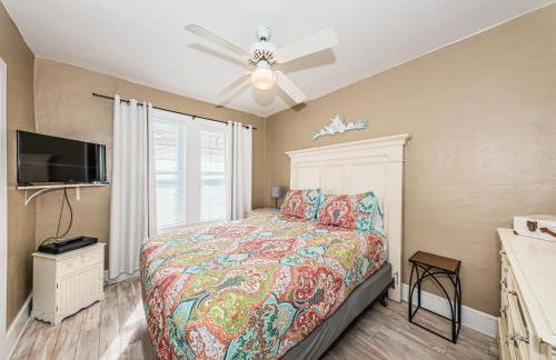 Beautiful Waterfront Beach Cottage. Sleeps 6 - Foto 7