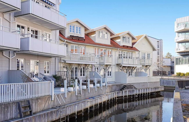 7 Person Holiday Home in Stromstad - Photo 1