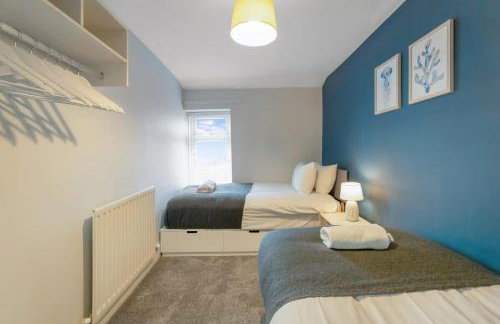 NEW! Stunning 2-Bed Home by Stay With Us, Ideal for Families, Sleeps 4! - Foto 32