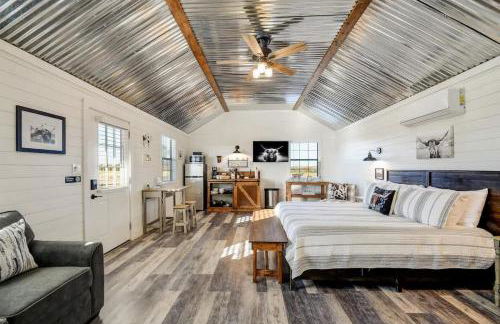 Windmill Meadows Cottages-firepit-hill Country Views!! - Photo 4