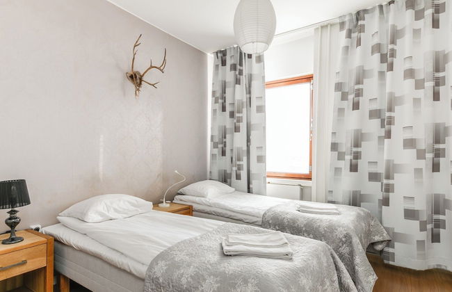 Santa's Holiday Homes - Photo 13