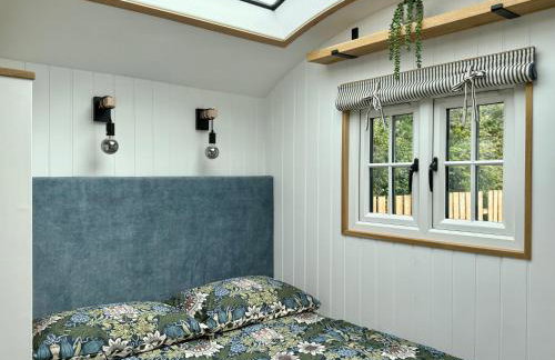 Luxury Shepherds Hut With Wood Fired Hot Tub - Foto 17