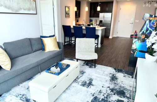 Skyline Retreat Penthouse, Top Floor, Year round Pool, City View! - Foto 17