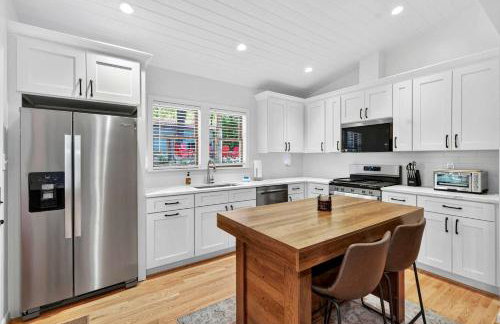 Cabin w River Access Fire Pit Grill WiFi & More - Foto 27