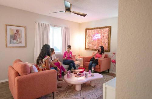 50 Shades of Pink-Private Hot Tub! - Foto 2