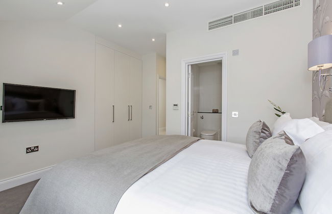 Chesham Court - Photo 8