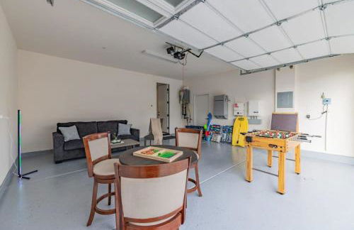 Marbella Lane - Elegant 5BR Home Rancho Mission - Photo 31