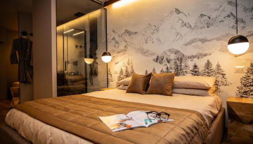 WHISPERING PINES LODGE Mountain view apartment with ski-in access - Foto 5