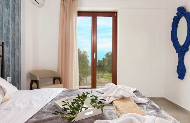 Villa in Arkadi With Pool Near the Sea - Photo 8