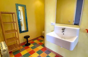 Casa familiar con piscina cerca del mar y montaña - Foto 26