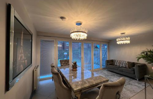 Luxury Durham Home in DH1, Free Parking, No Fees - Foto 37