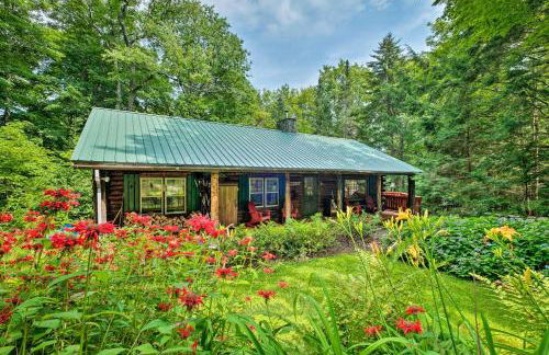 Private Wooded Cabin 7 Mi to Mount Snow! - Foto 2