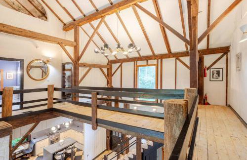 Unique Fully Restored Landmark Barn in Hudson - Foto 52