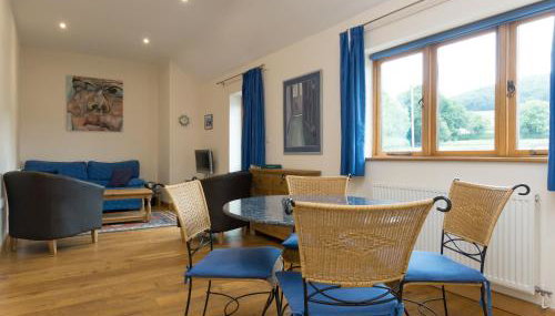 Parkers Lodge - Photo 3