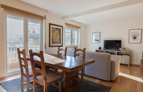 2 Bedroom Belem Wonder by LovelyStay - Photo 2