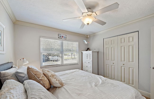 Sunset Sanctuary 2 Bedroom Condo by RedAwning - Foto 7