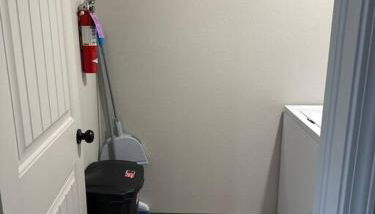 Brand New! Charming and Cozy Too - Foto 2