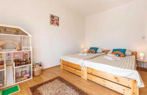 Three-Bedroom Holiday Home In Katuni - Foto 25