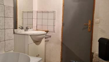 Ecurie - Gite 4 à 6 personnes - Foto 4