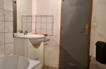 Ecurie - Gite 4 à 6 personnes - Foto 4