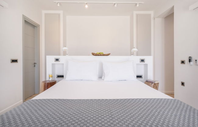 Luxury Villa With Pool And Sea View..! - Photo 8