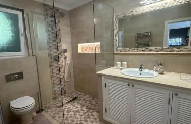 3 Bedroom villa with a sea view completely private - Foto 16