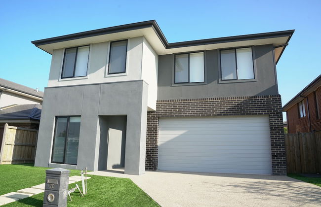 Luxury 9 BRM House in Melbourne - Photo 28