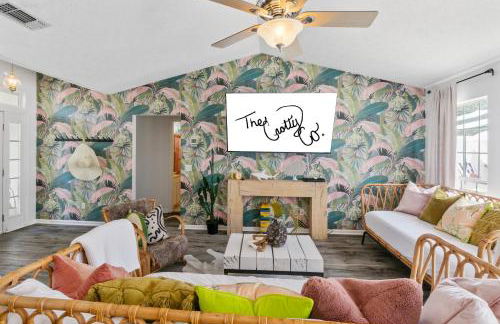 Steps to the beach & close to 30A! Private pool with sundeck & putt putt golf! - Photo 40