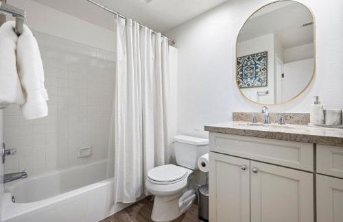 Desert Escape - Renovated, Steps from Pool - Foto 18