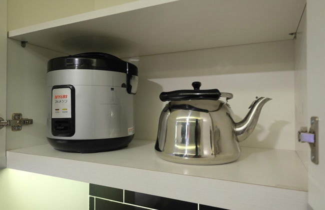 Elegant and Comfy Studio Amethyst Apartment - Foto 14