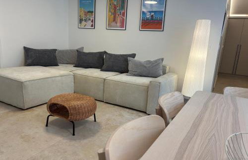 Appartement Neuf 2 chambres et salon - proche mer & aéroport - Photo 6