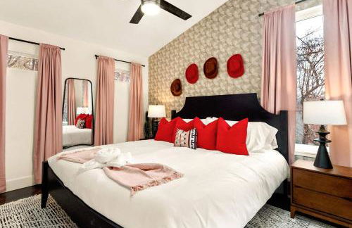 SoCo Cowgirl: Pool, Putt, Karaoke, Spa, 2mi to DT - Foto 21